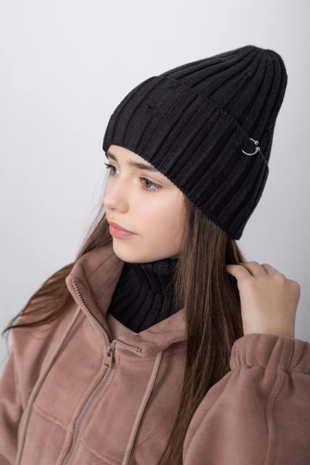 Демісезонна шапка з манішкою Cvetkov, колір чорний