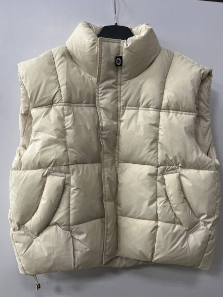 Демісезона дитяча жилетка Gobolina Baby 8607, колір бежевий