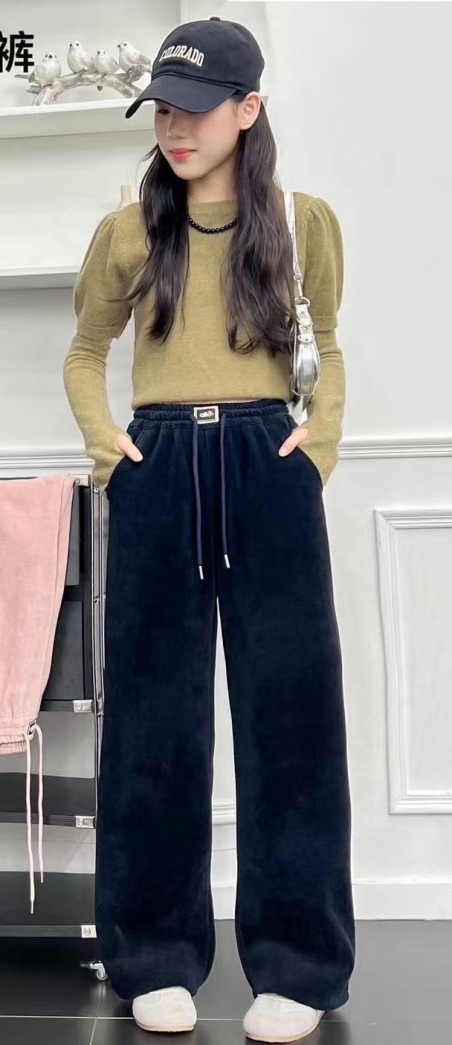 Утеплені штани-палаццо для дівчат-підлітків на велюрі Gobolina Baby 8823, колір чорний