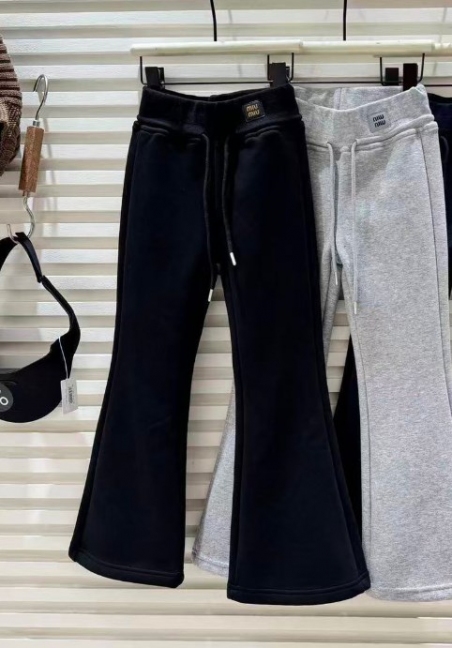 Утеплені штани-кльош для дівчат-підлітків на велюрі A`M 7961, колір чорний