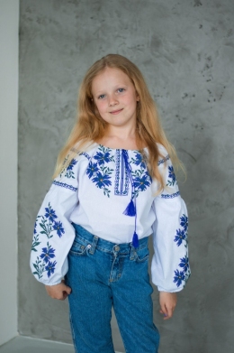 Вишиванка для дівчат Piccolo Волошка, колір білий