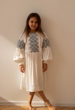 Сукня-вишиванка для дівчат Piccolo Тадея, колір біло-блакитний
